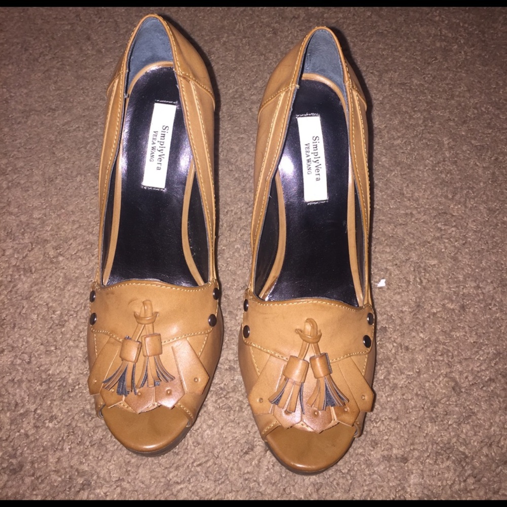 SimplyVera Vera Wang Leather heels