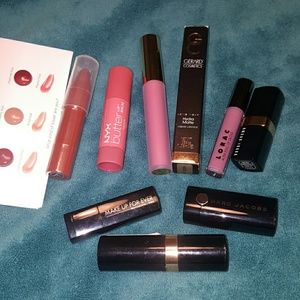 HUGE LIPSTICK & LIP GLOSS BUNDLE