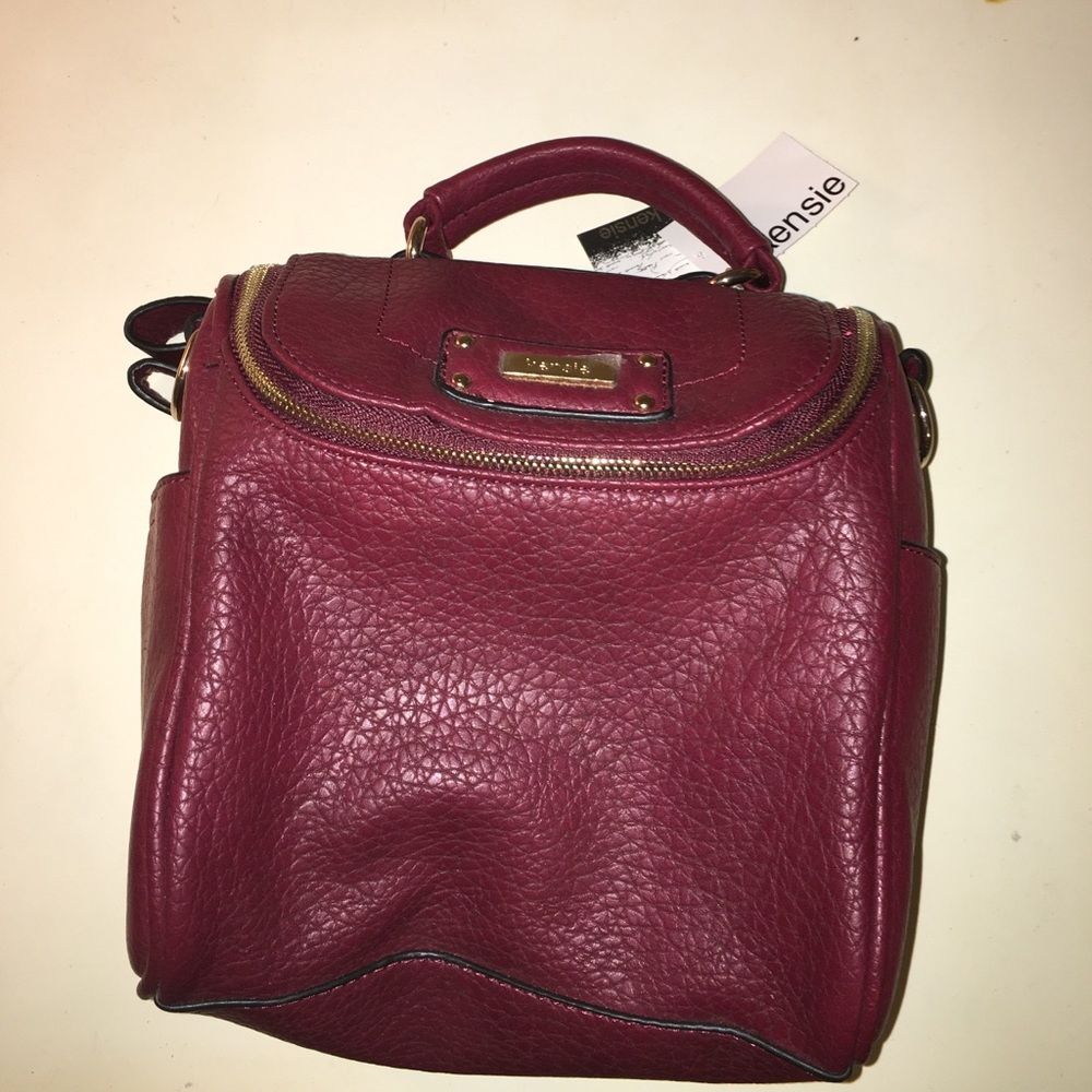 Unused Kensie purse with tags still on it