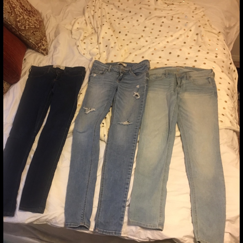 3 pairs of holister jeans