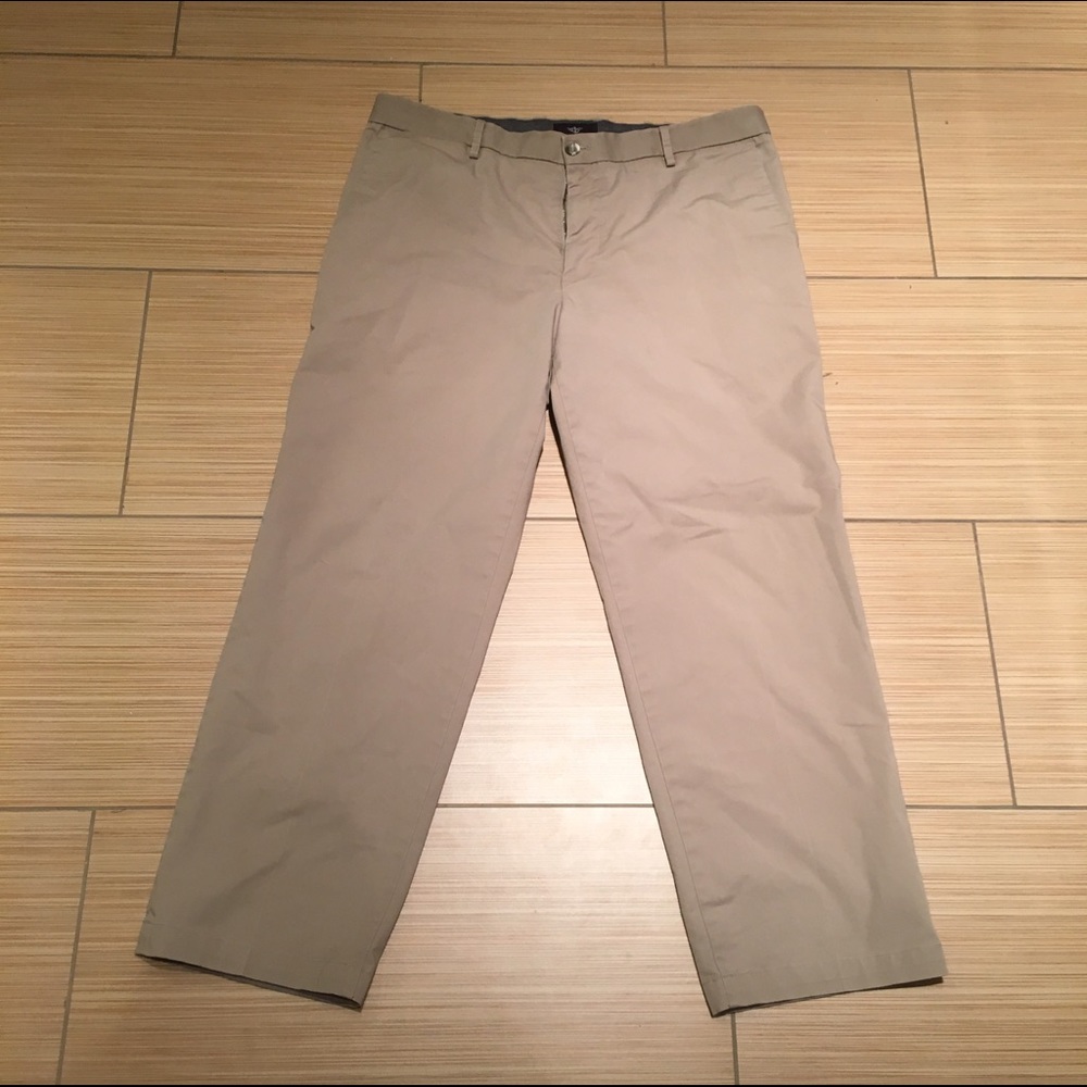 Dockers Signature Khaki Straight Fit size 38