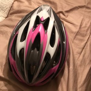 Like new bell bike helmet.