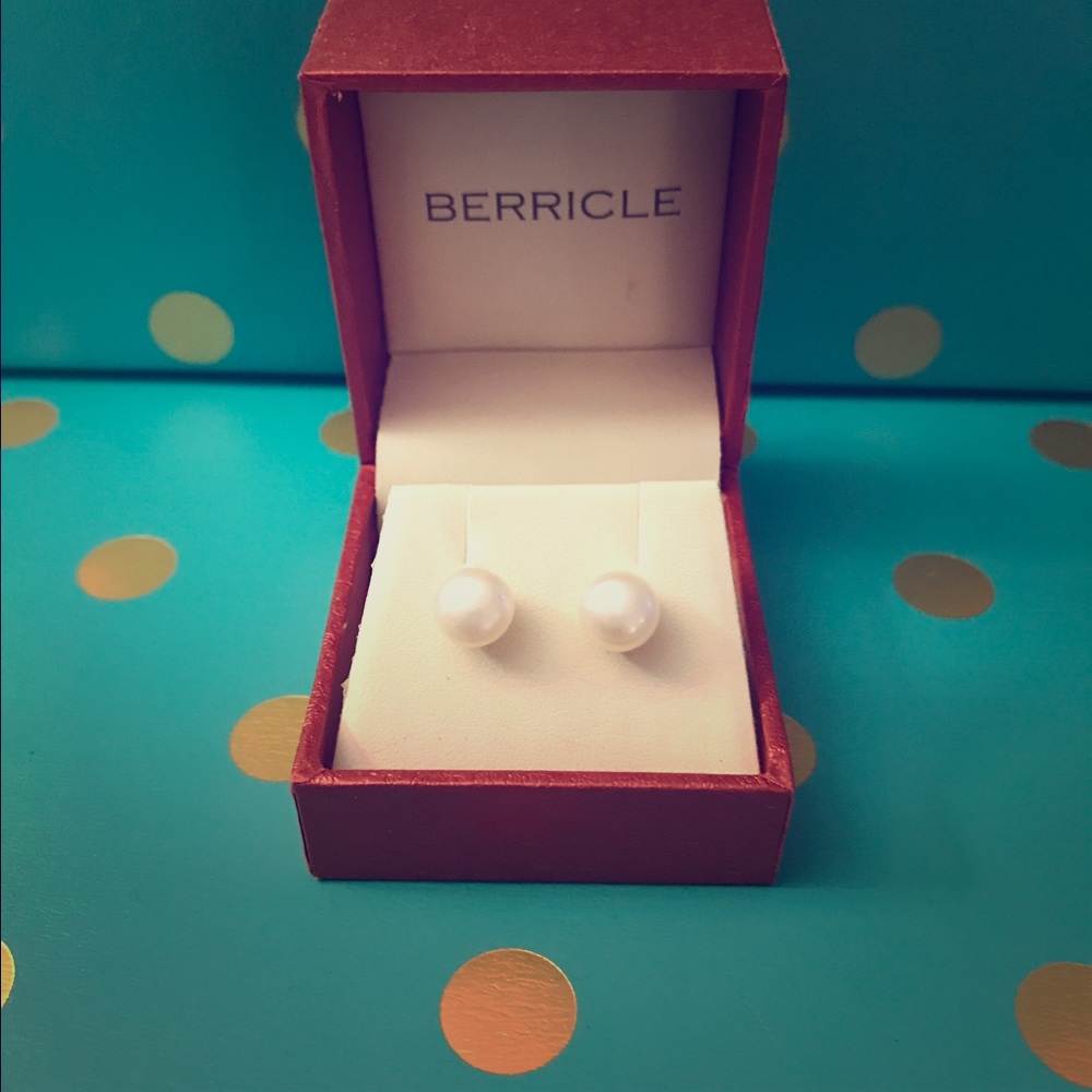 New in box fresh water pearls