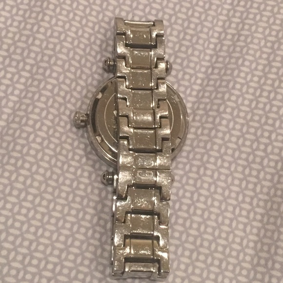 💎TRUE CLASSIC 💎 TIME PIECE 💎 - Picture 5 of 8