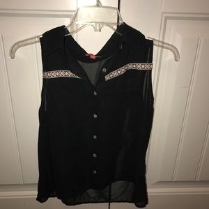 sheer black collar sleeveless shirt