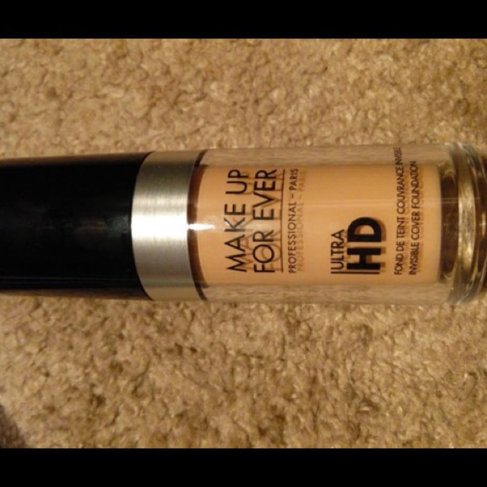 Makeup forever ultra HD foundation