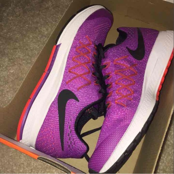 Nike Shoes - Picture 2 of 2