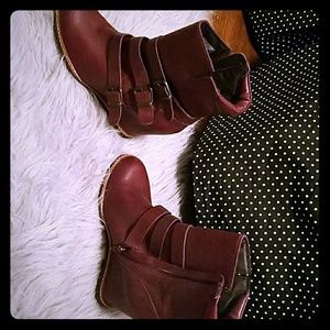 Skechers wedge boots