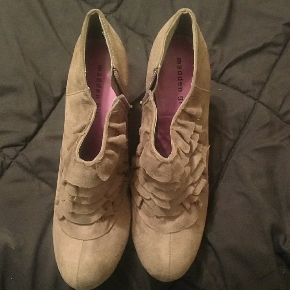 High heel booties