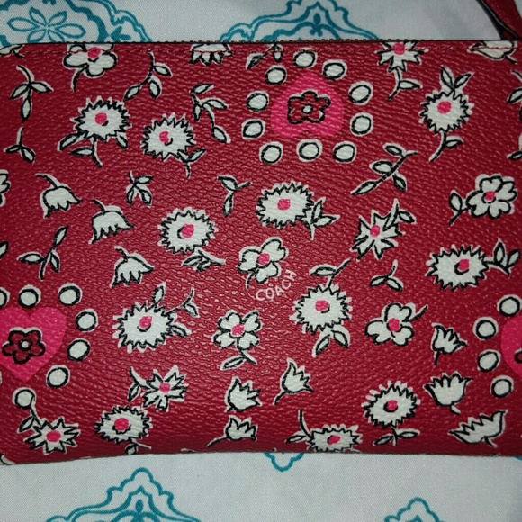 Brand new coach wristlet/wallet - Picture 2 of 6