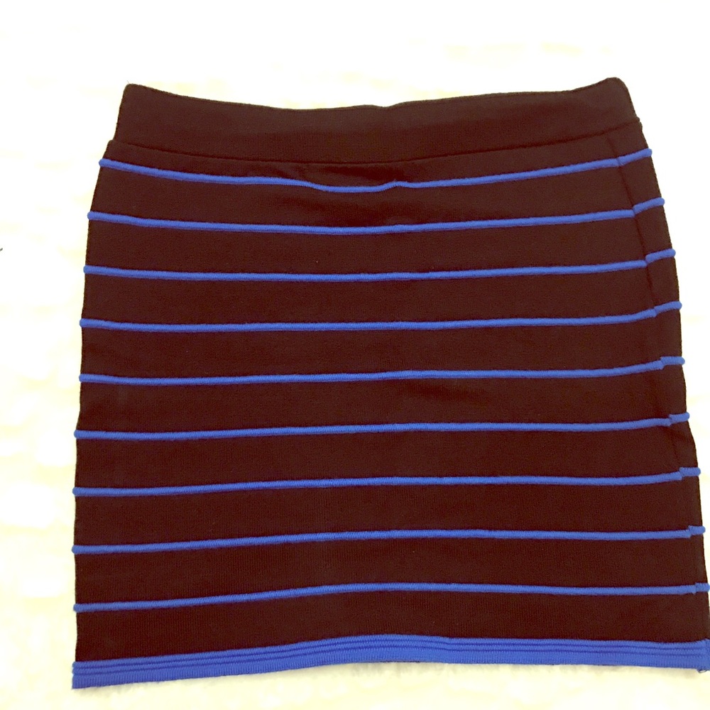 Cute navy striped bodycon mini skirt. Size M