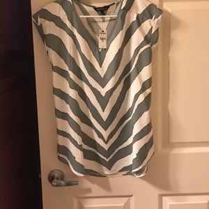 White and gray patterned blouse
