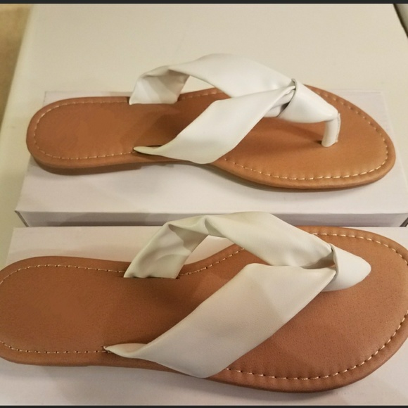 Super Cute White Sandals - Picture 2 of 2