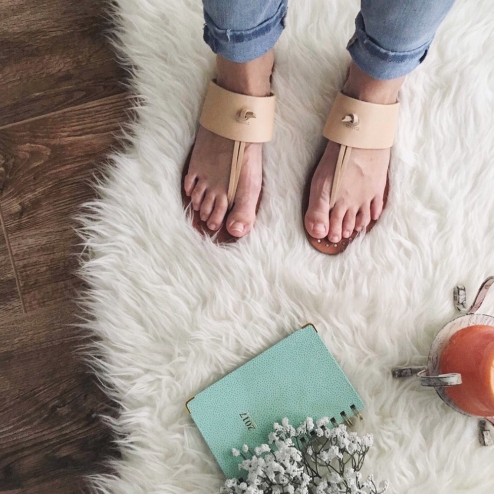 PM Editor Pick | nwt//lucky brand • ari sandals - Picture 2 of 8