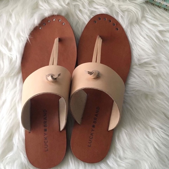 PM Editor Pick | nwt//lucky brand • ari sandals - Picture 3 of 8