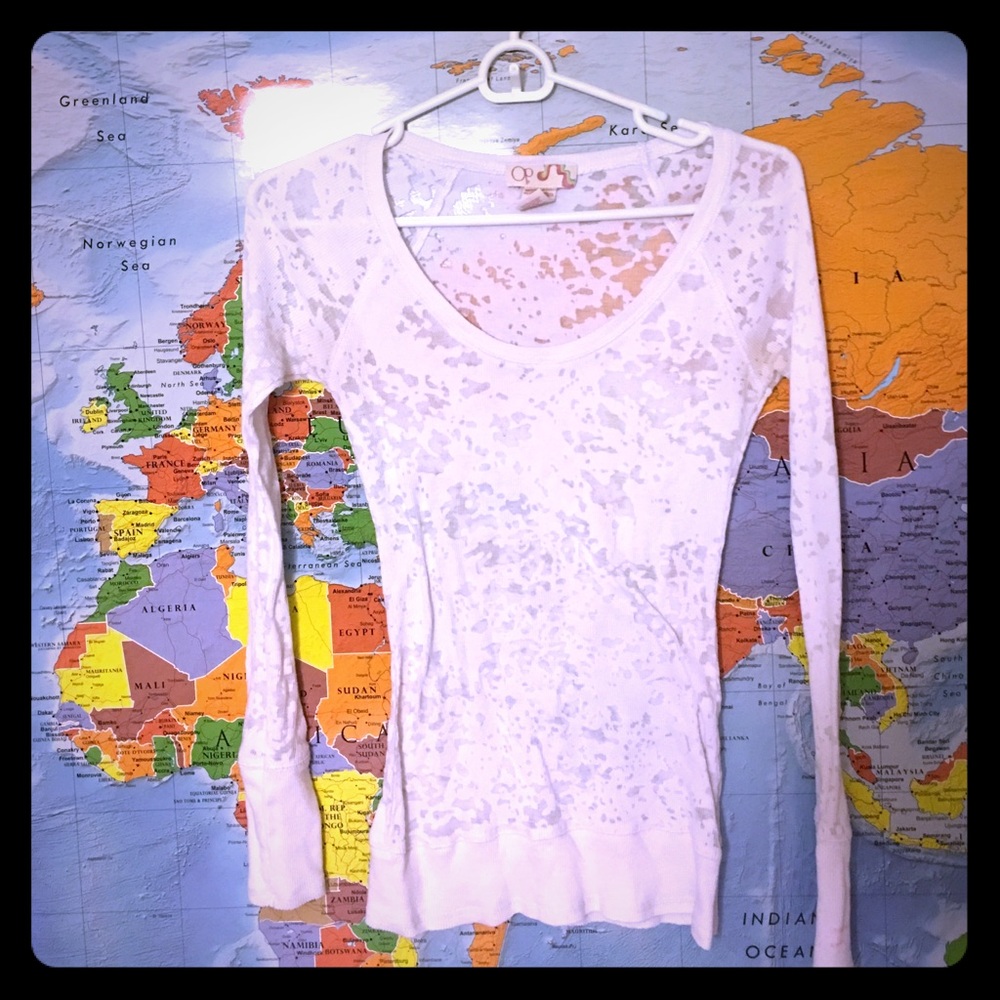 •Love-Sleeved Shirt•