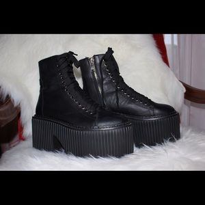RARE UNIF Era Boot