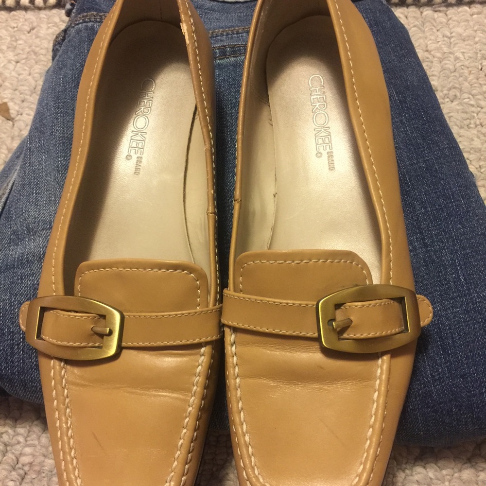 Classic loafers camel color