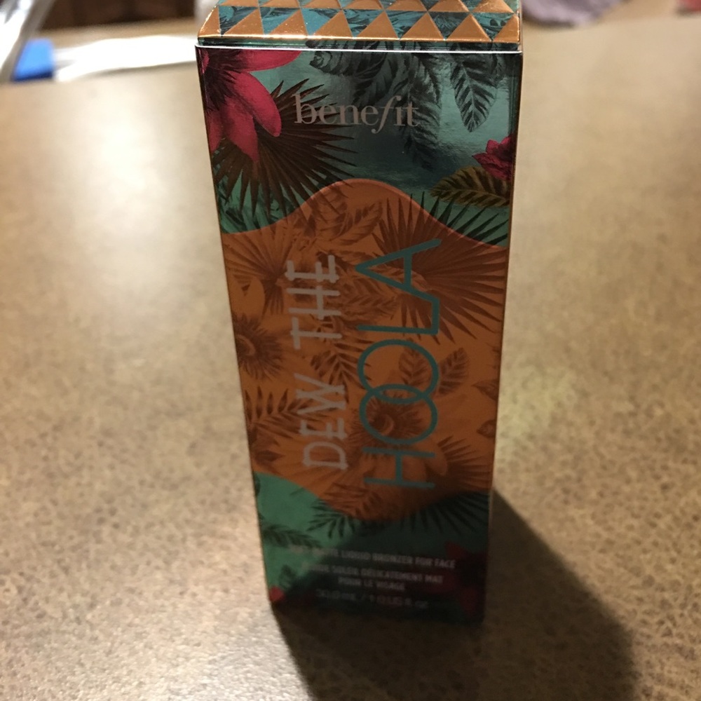 Benefit Dew the Hoola Bronzer