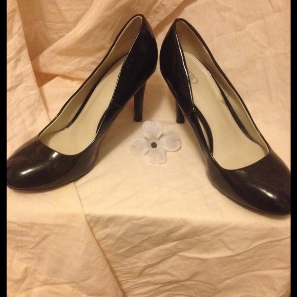 Black Cato 4" Heels - Picture 2 of 4