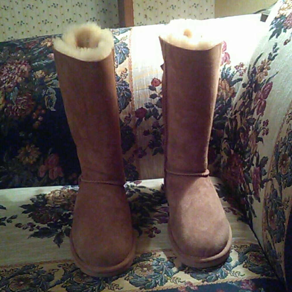 Bailey tall bow uggs boots sz 5 chestnut nib
