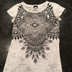 Like new burn out style tee