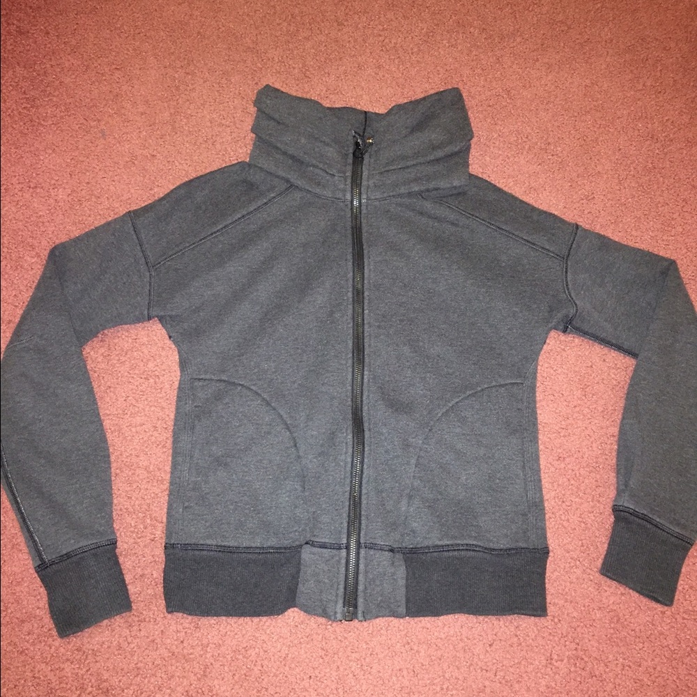 Lululemon Sweatshirt with highneck