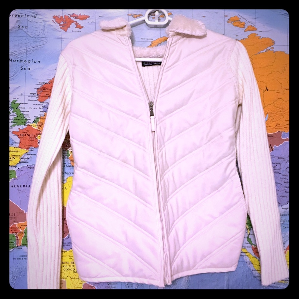 •White Jacket/Coat•