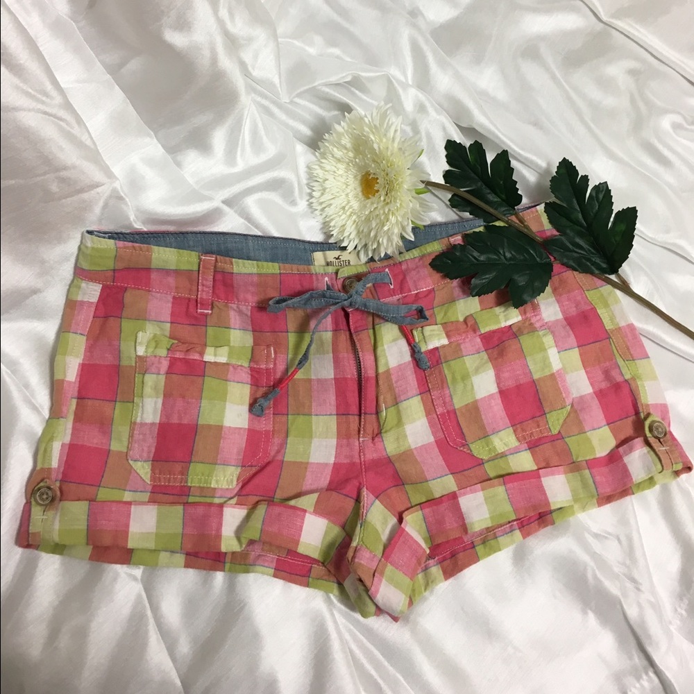 Hollister plaid shorts