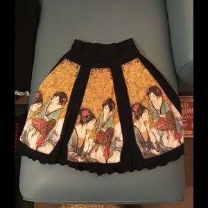 Giggling geisha girl skirt