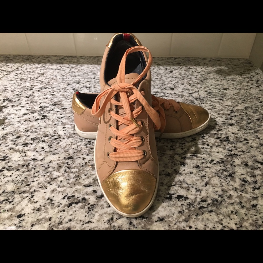 Tommy Hilfiger leather shoes