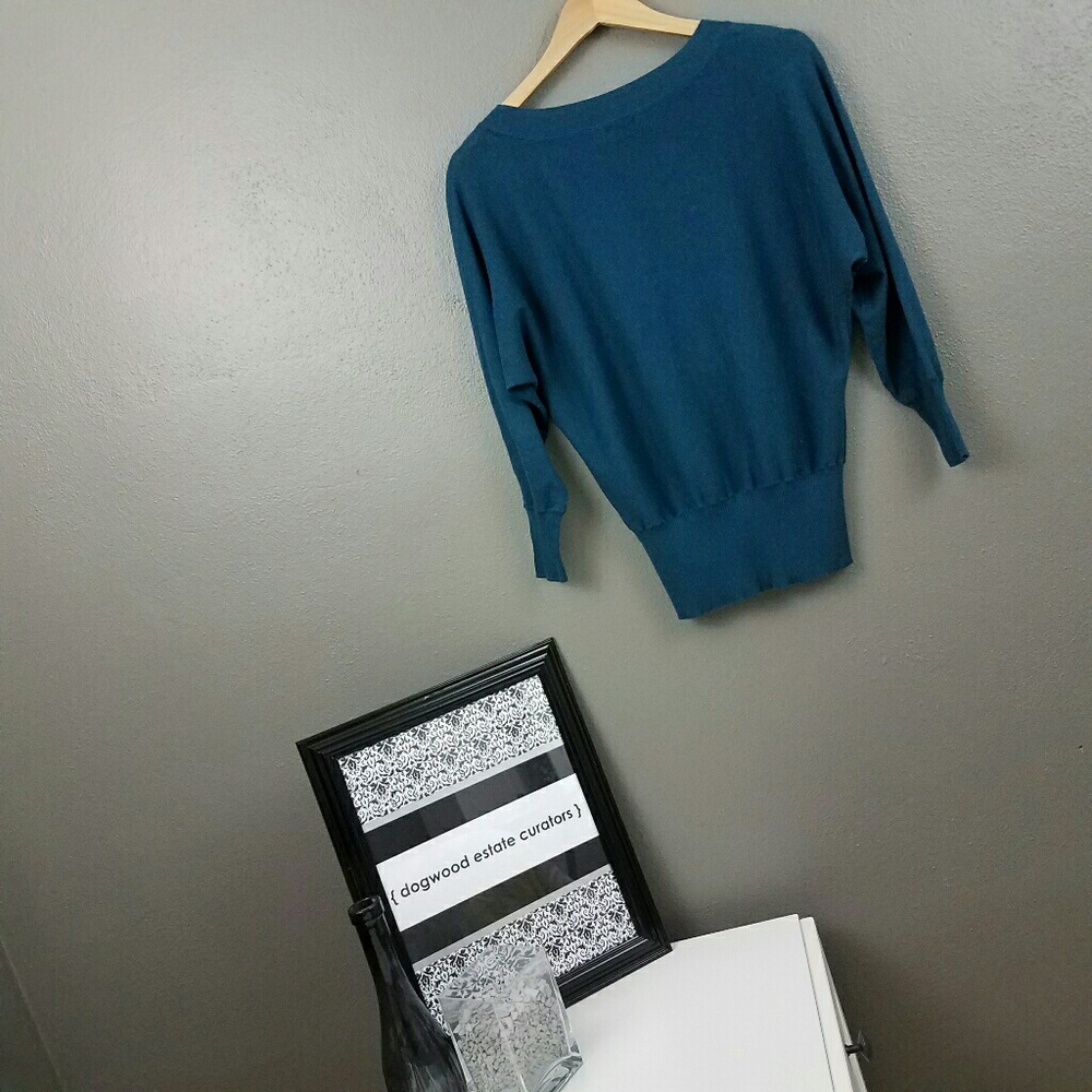 Jewel Teal Colored Long Sleeve Knit Top Size S - Picture 2 of 6