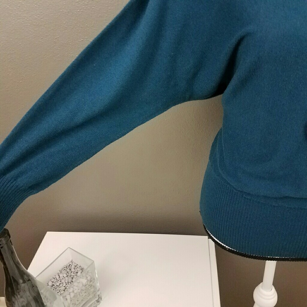 Jewel Teal Colored Long Sleeve Knit Top Size S - Picture 6 of 6