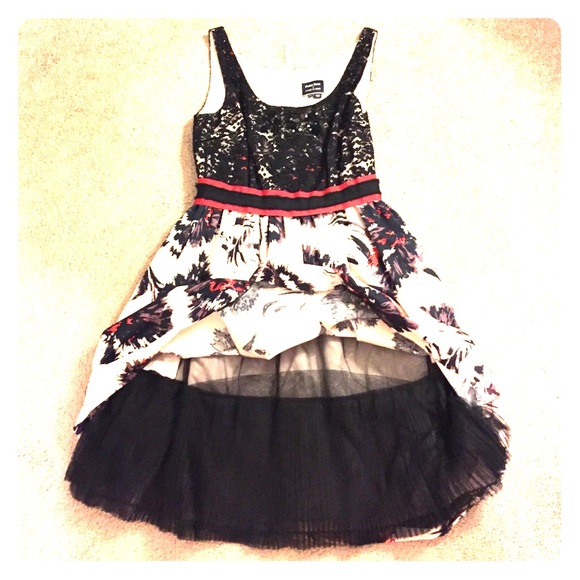 Anthropologie dress - Picture 8 of 8