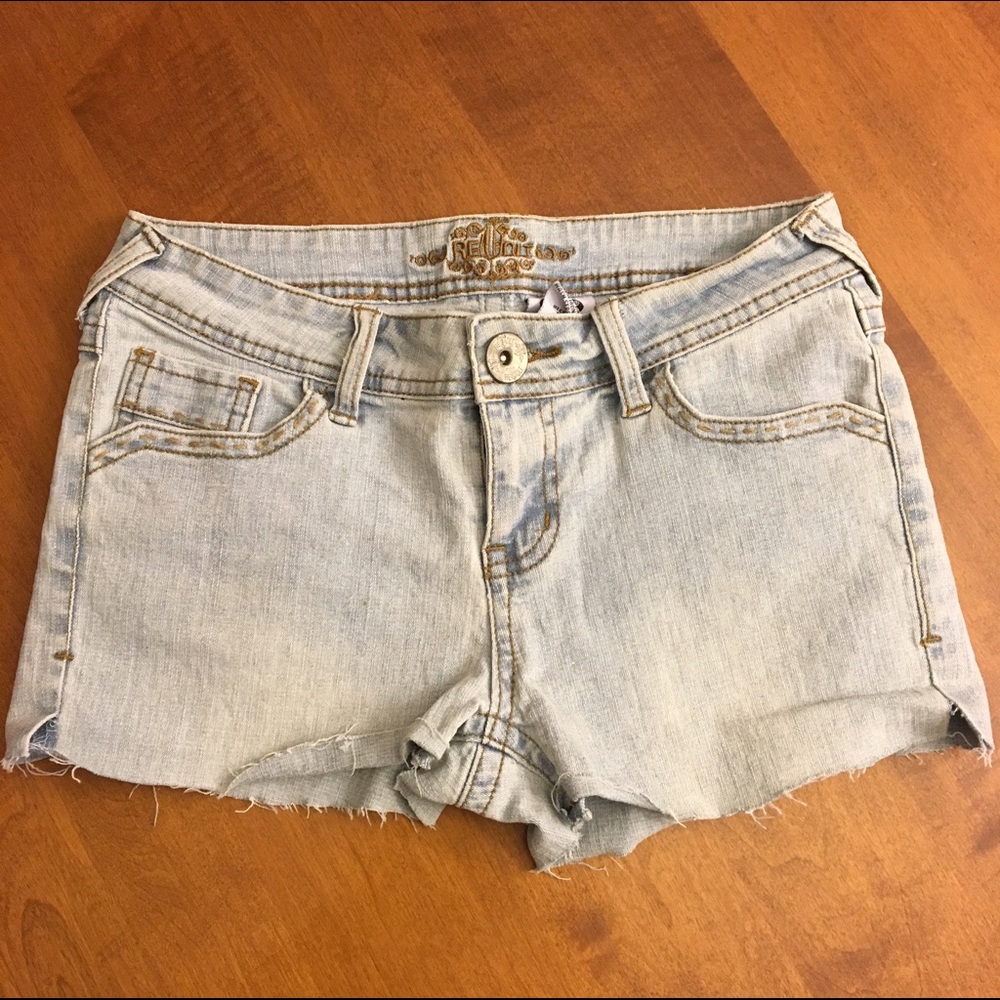 Denim cuffed cut off shorts