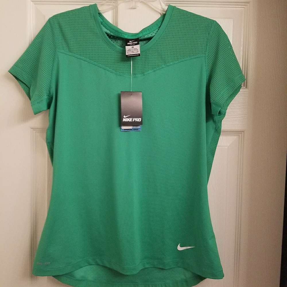 Nike pro women's shirt