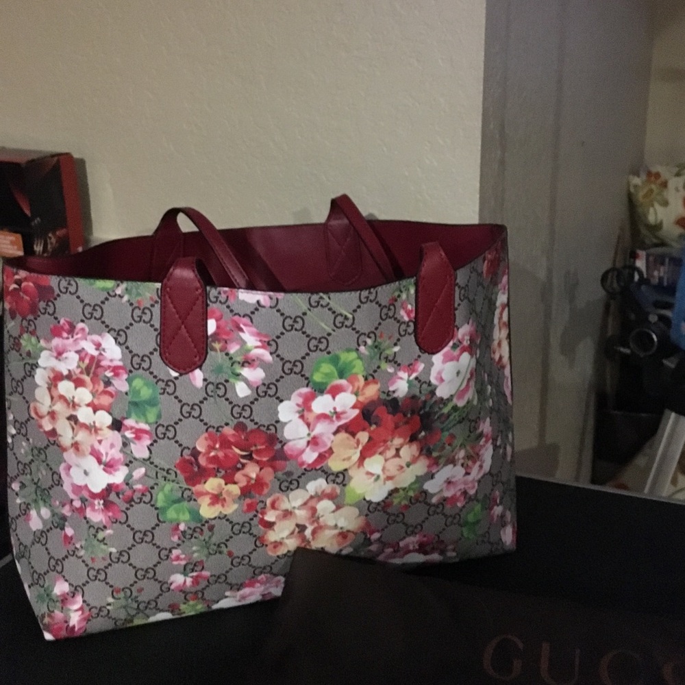 Gucci  Tote