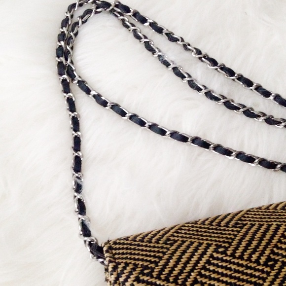 Mini Woven Purse - Picture 4 of 5