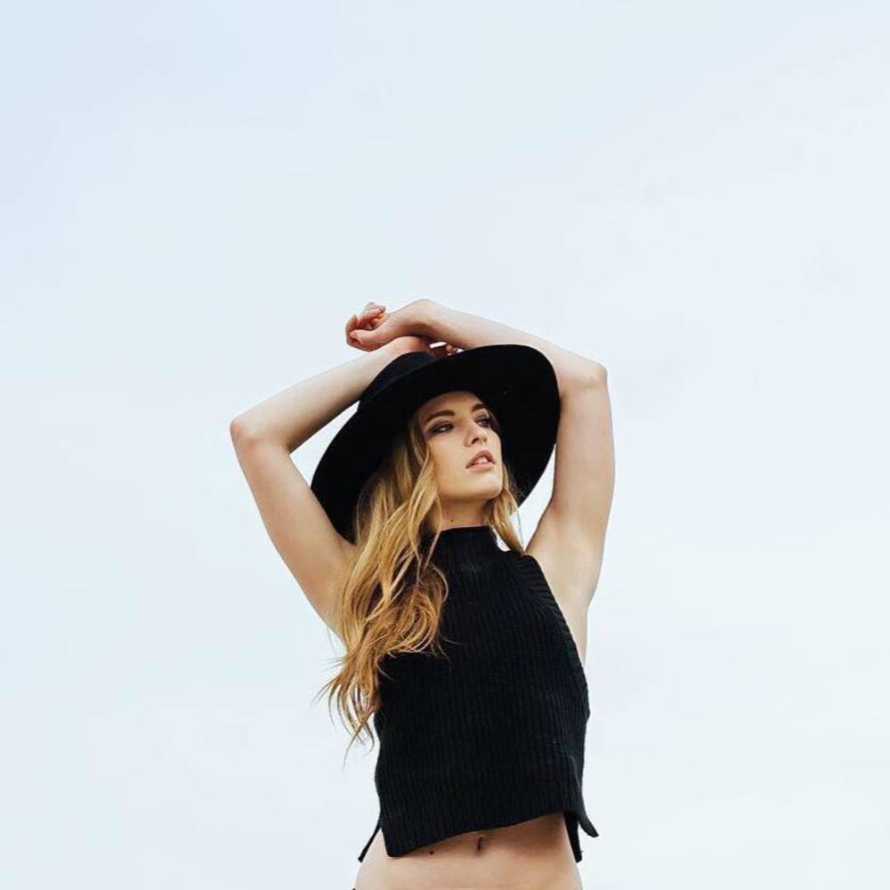 Meet your Posher, Makenzie
