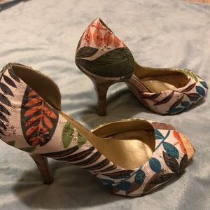 Colorful floral printed stilettos