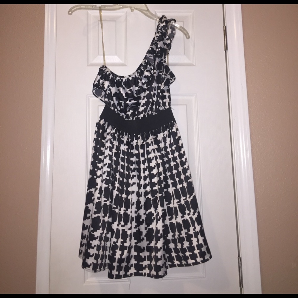 One strap dress