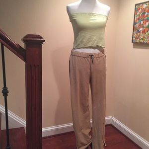 ELLE TAHARI - workout pants
