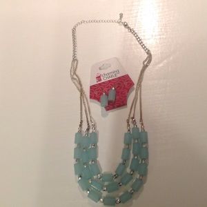 Great sea foam color  necklace and earring set!