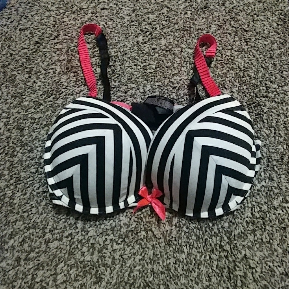 VS Bra