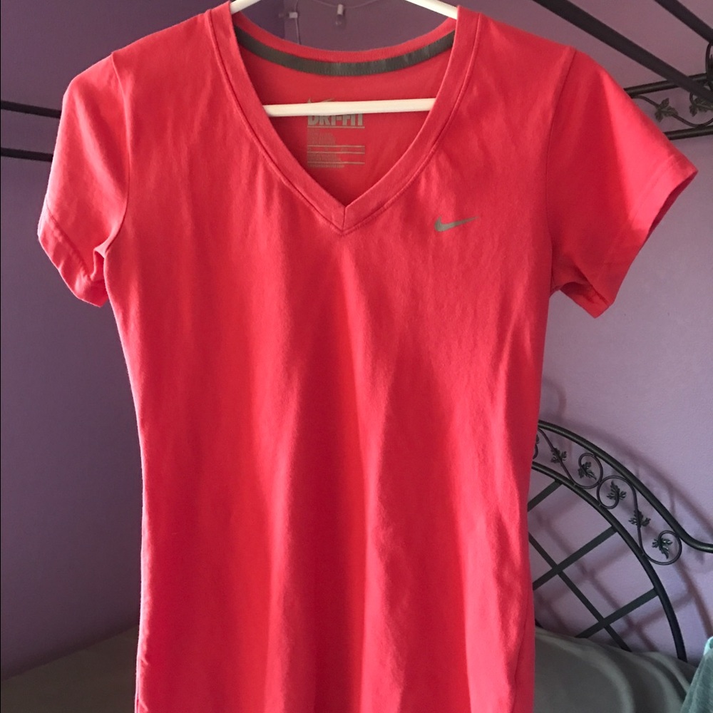 NIKE SHORT SLEEVE