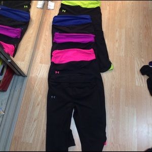5 Under armour hear gear leggings