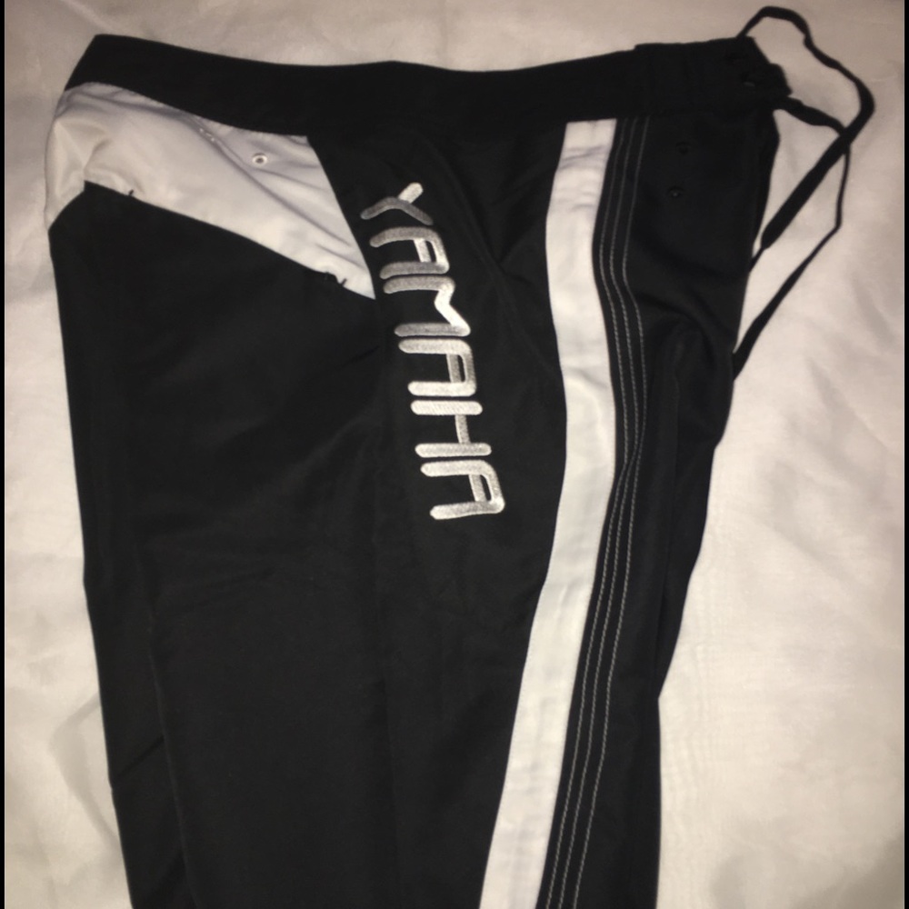 Yamaha ladies ride-shorts his/hers metrostyle siz5