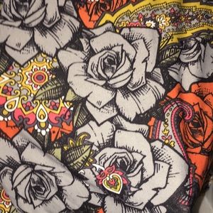 TC Lularoe Rose Leggings NWOT