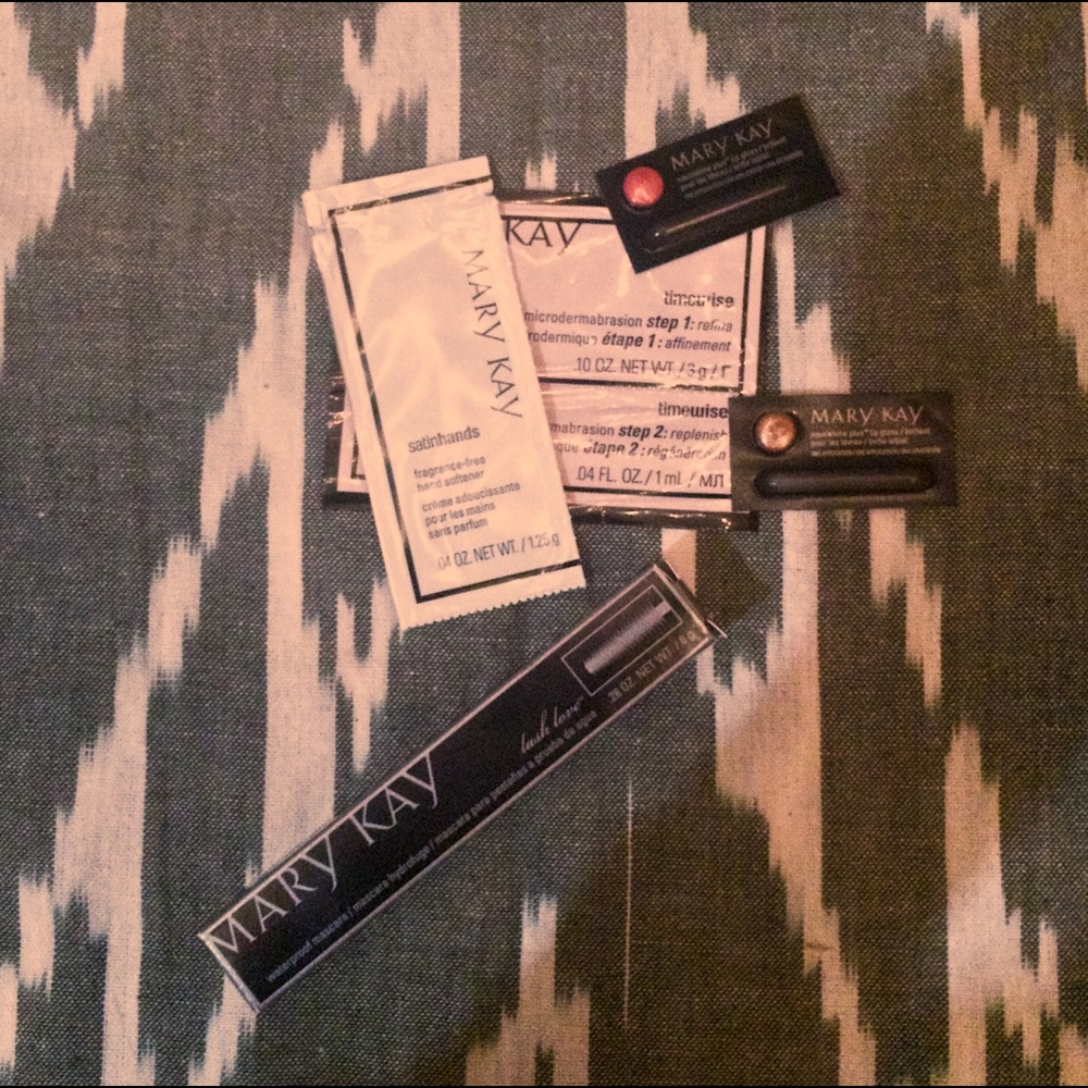 MK lash love waterproof mascara! 4/4 Available!