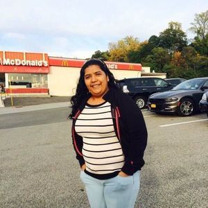 Meet your Posher, Estela